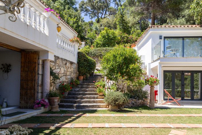 Image No.25-5 Bed House for sale