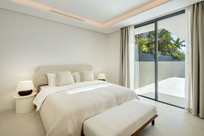 Image No.20-5 Bed Villa for sale