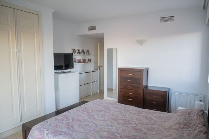 Image No.20-2 Bed Apartment for sale