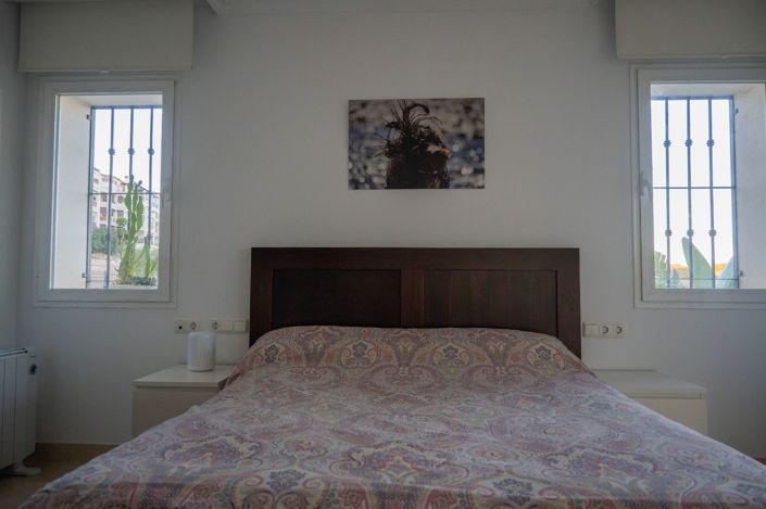 Image No.21-2 Bed Apartment for sale