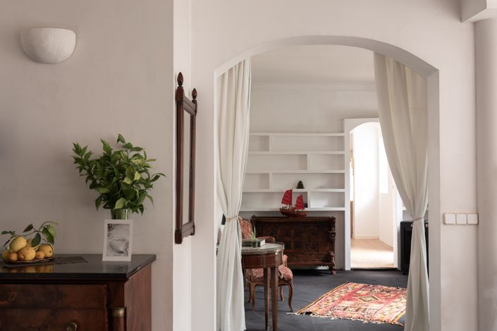 Image No.4-8 Bed Townhouse for sale