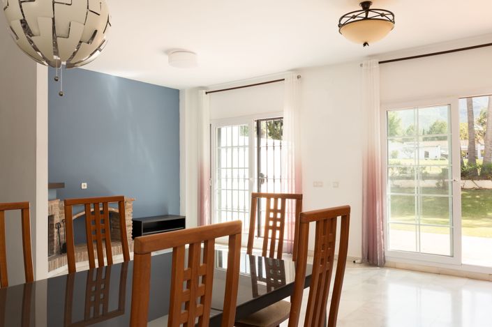 Image No.5-2 Bed House for sale