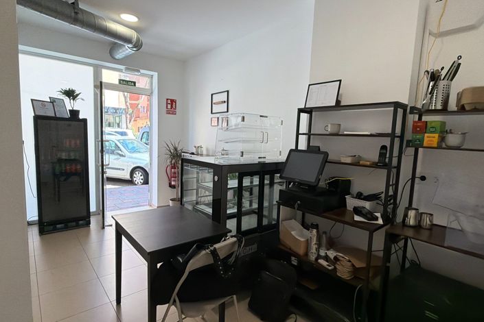 Image No.8-1 Bed Commercial for sale