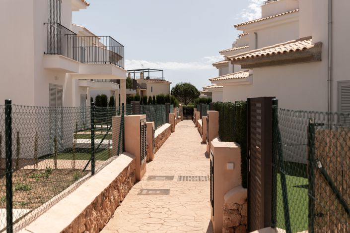 Image No.19-2 Bed House for sale