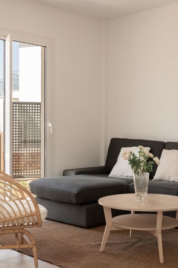 Image No.8-2 Bed House for sale