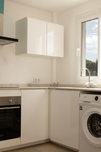 Image No.10-2 Bed House for sale