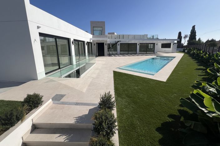 Image No.30-6 Bed Villa for sale