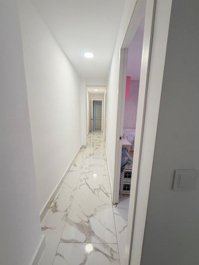 Image No.12-3 Bed Flat for sale