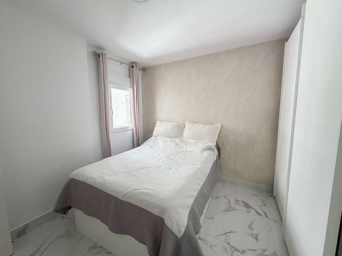 Image No.9-3 Bed Flat for sale
