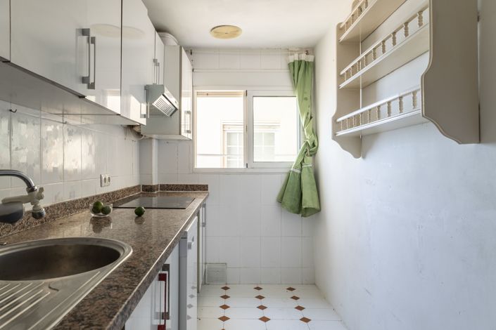 Image No.8-2 Bed Apartment for sale