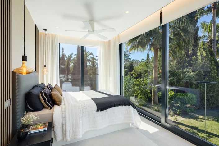 Image No.5-5 Bed Villa for sale