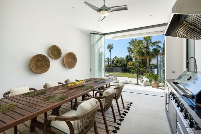 Image No.8-5 Bed Villa for sale