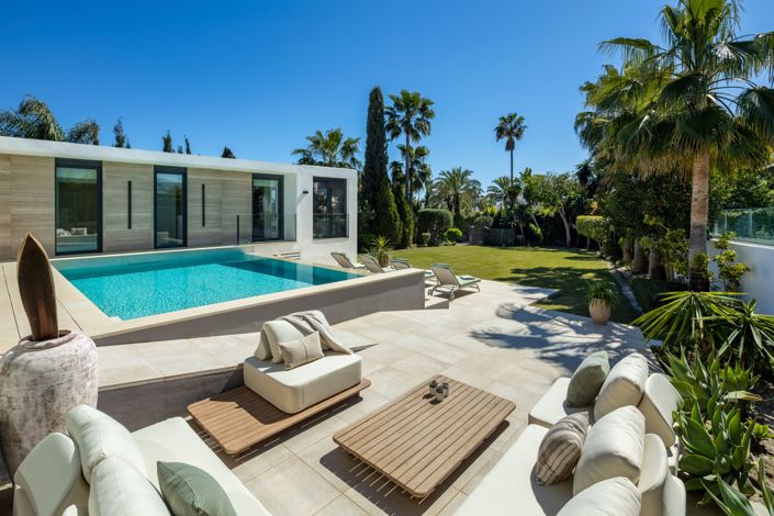 Image No.9-5 Bed Villa for sale