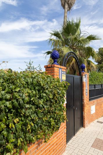 Image No.15-6 Bed House for sale