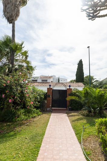 Image No.9-6 Bed House for sale