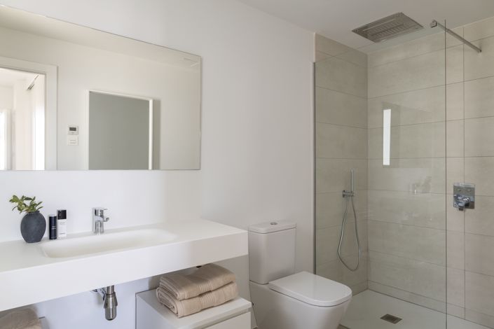 Image No.17-2 Bed Apartment for sale
