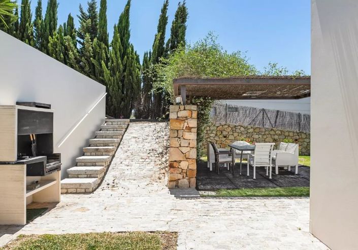 Image No.18-4 Bed Villa for sale