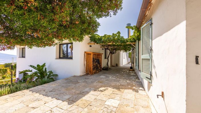 Image No.2-4 Bed Villa for sale