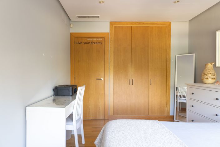 Image No.29-3 Bed Townhouse for sale