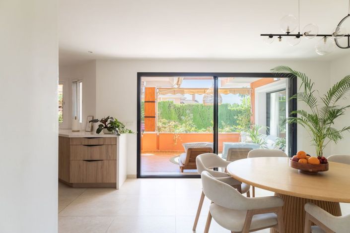 Image No.19-5 Bed House for sale