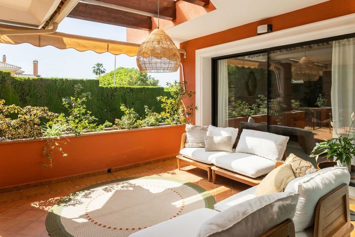 Image No.21-5 Bed House for sale