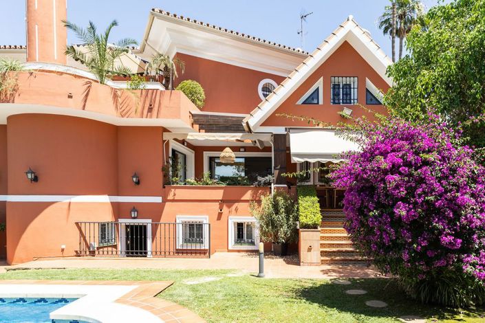 Image No.6-5 Bed House for sale