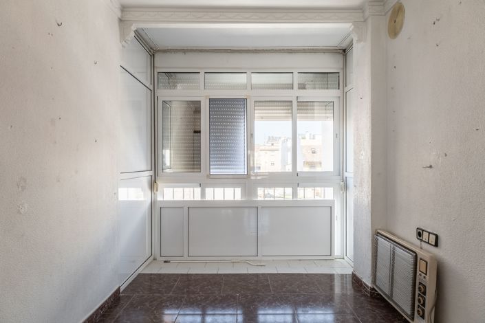 Image No.15-2 Bed Apartment for sale