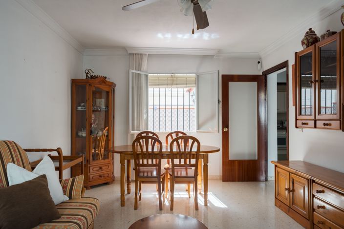 Image No.4-3 Bed Townhouse for sale