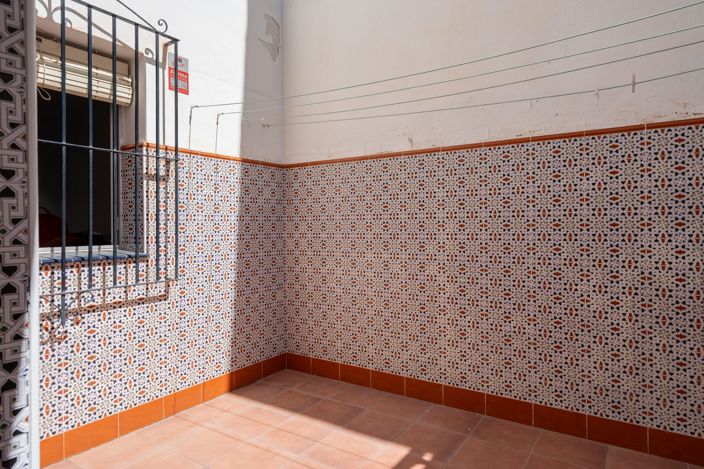 Image No.8-3 Bed Townhouse for sale
