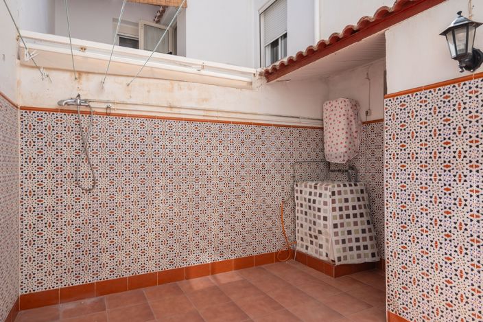 Image No.9-3 Bed Townhouse for sale