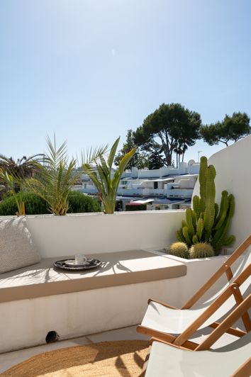 Image No.20-4 Bed Townhouse for sale