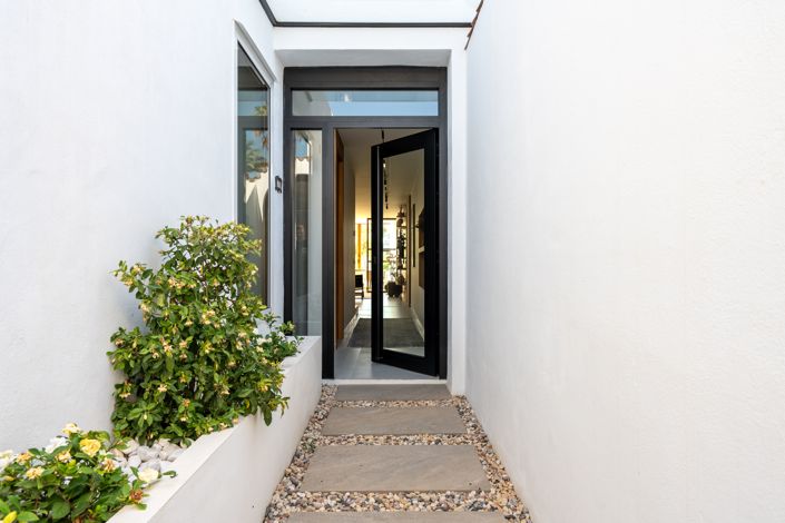 Image No.30-4 Bed Townhouse for sale