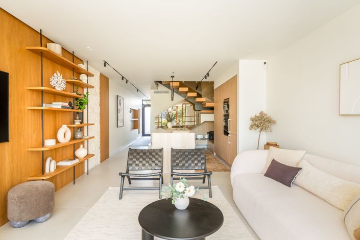 Image No.5-4 Bed Townhouse for sale