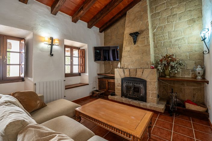 Image No.11-4 Bed Property for sale