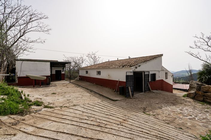 Image No.24-4 Bed Property for sale