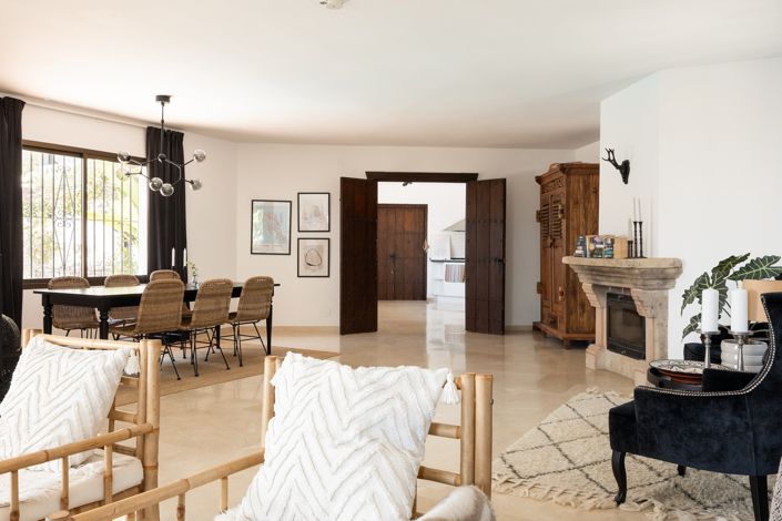 Image No.17-5 Bed House for sale
