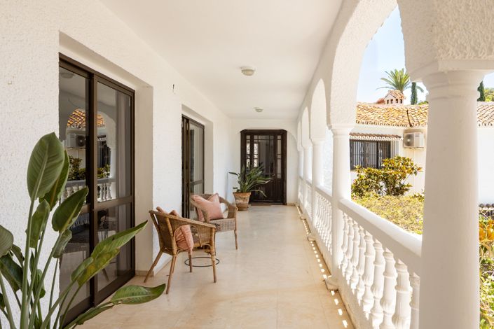 Image No.25-5 Bed House for sale