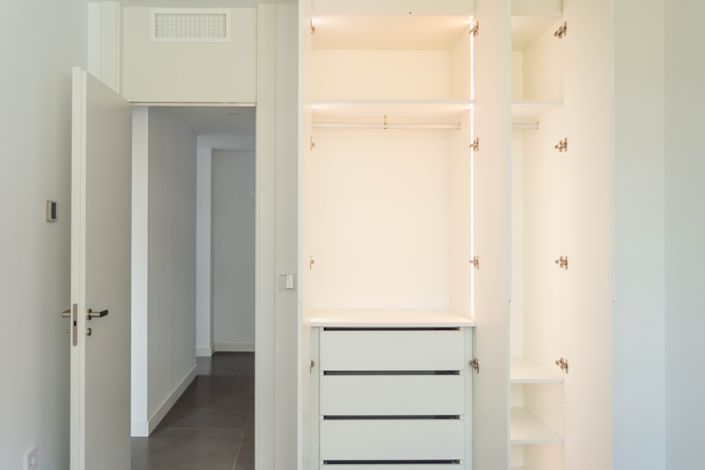 Image No.14-3 Bed Apartment for sale