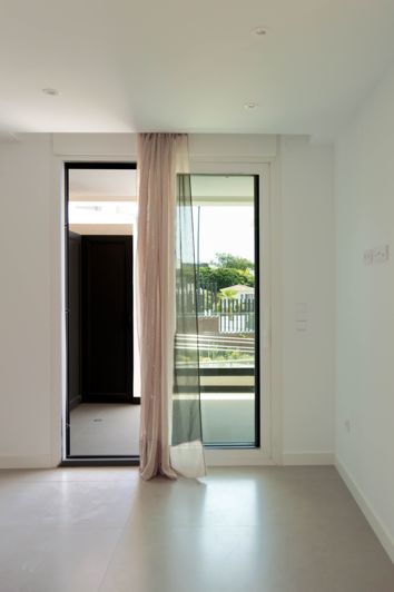 Image No.22-3 Bed Apartment for sale