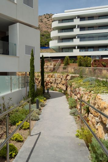Image No.27-3 Bed Apartment for sale