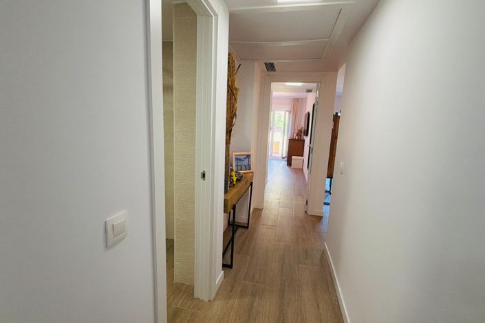 Image No.20-2 Bed House for sale