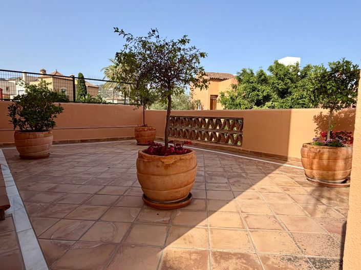 Image No.12-7 Bed House for sale
