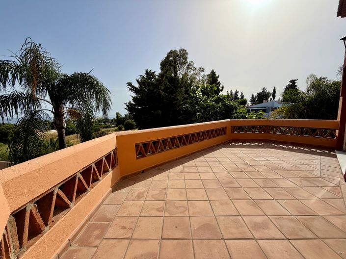 Image No.30-7 Bed House for sale