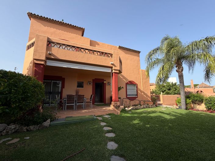 Image No.8-7 Bed House for sale