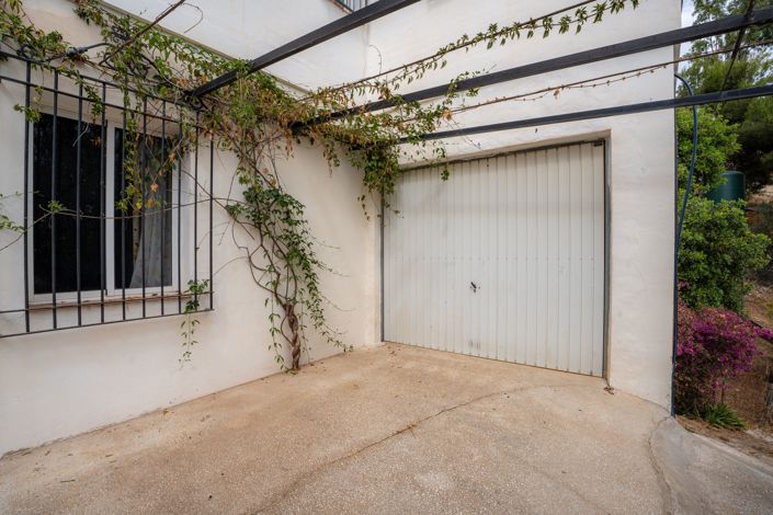 Image No.8-8 Bed Country House for sale