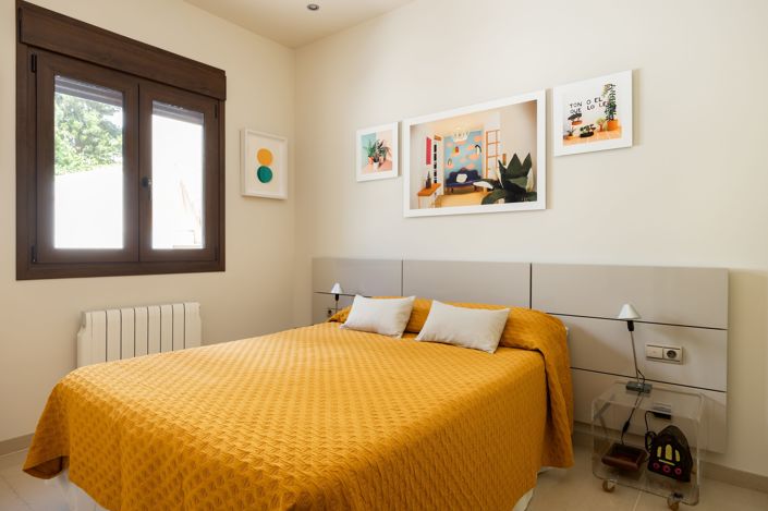 Image No.17-3 Bed House for sale