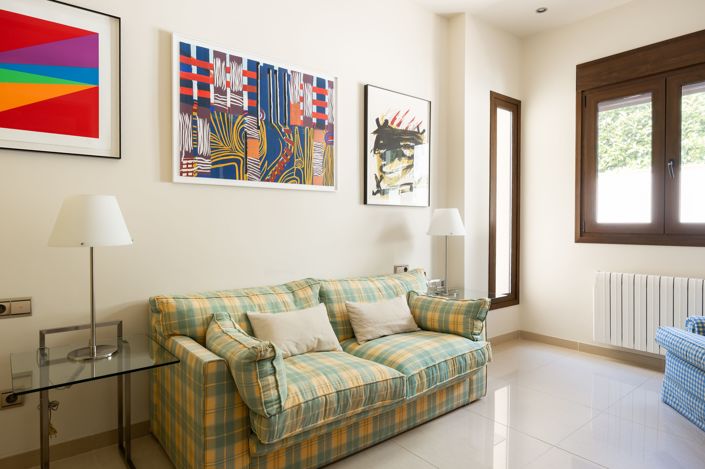 Image No.20-3 Bed House for sale