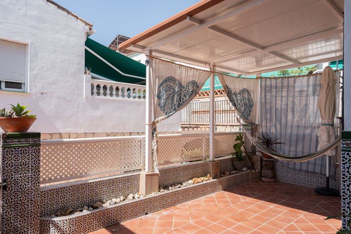 Image No.12-3 Bed House for sale