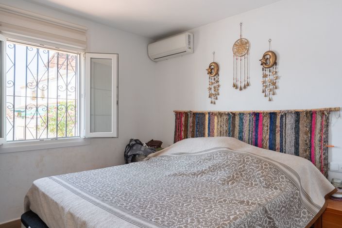 Image No.16-3 Bed House for sale