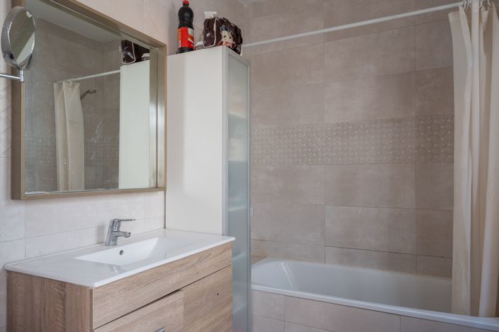 Image No.19-3 Bed House for sale